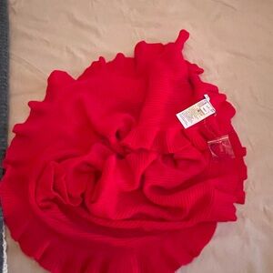 Isaac Mizrahi Knit Ruffled cashmere scarf.
